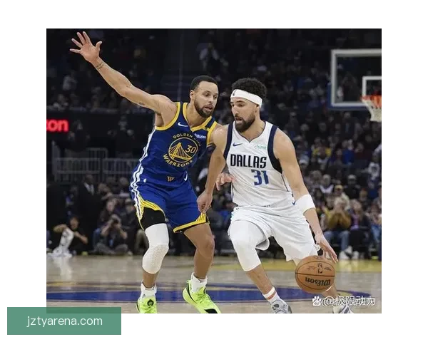 克莱4分钟轰下14分挑衅马刺替补席回应摆烂计划 克莱4分钟轰下14分挑衅马刺替补席回应摆烂计划